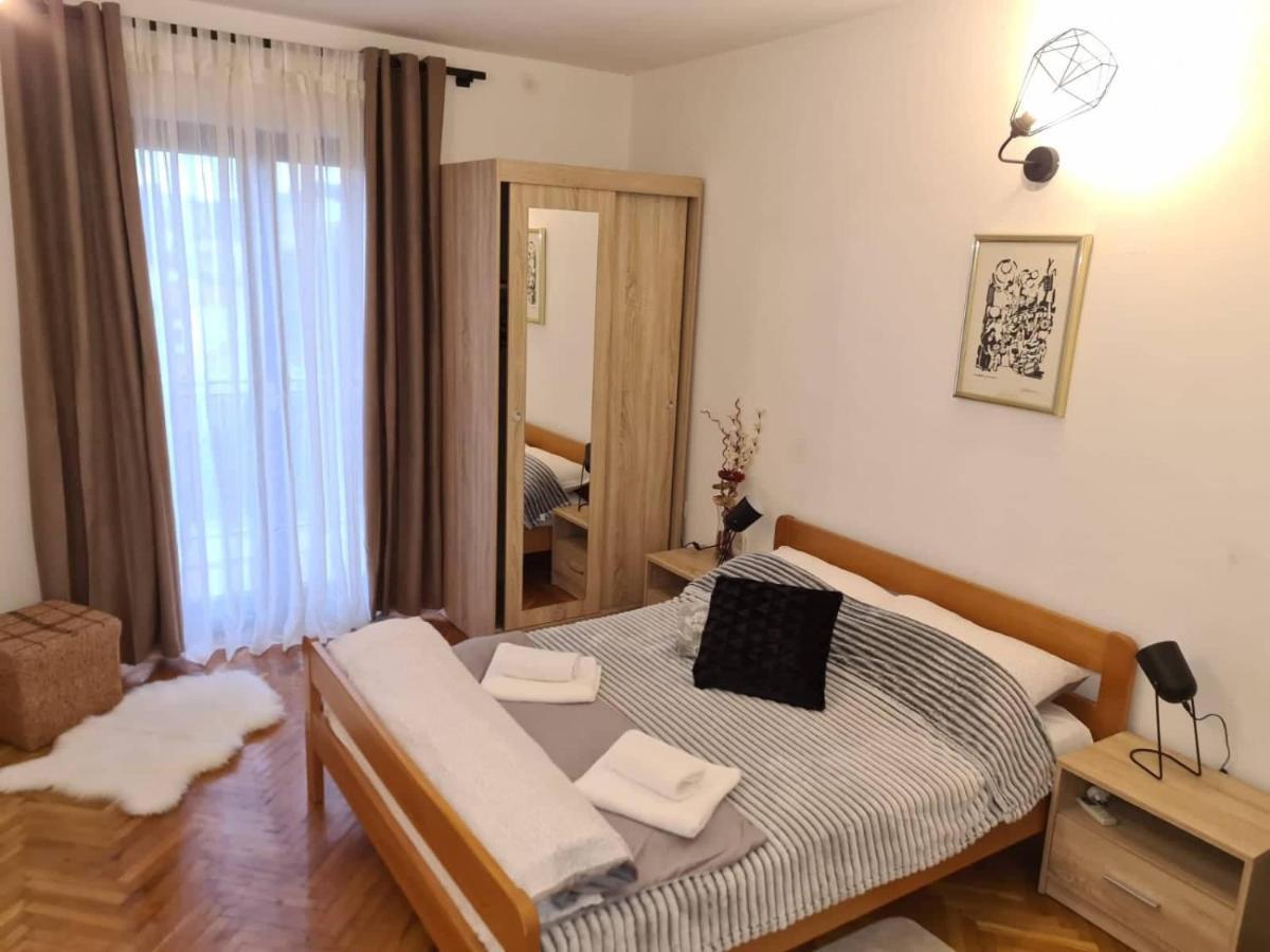 Apartments Solis, 50 M From The Sea - Jakisnica ภายนอก รูปภาพ